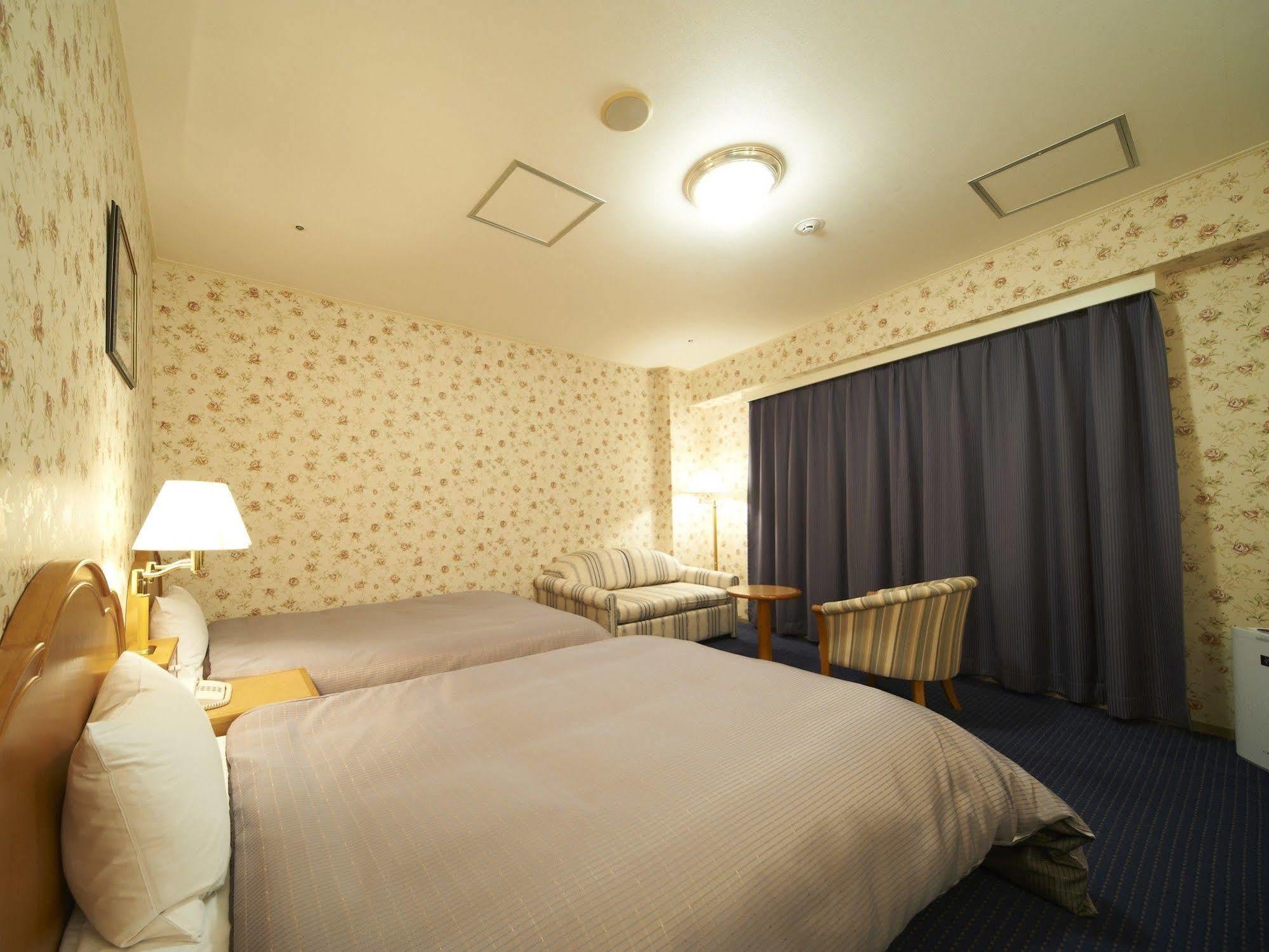 Hotel Sunroute Sopra Кобе Экстерьер фото